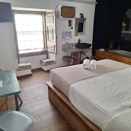 Lovin Book Pensionat Óbidos